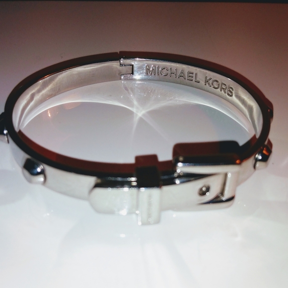 Michael Kors Astor Stud Buckle Bangle - Picture 6 of 6